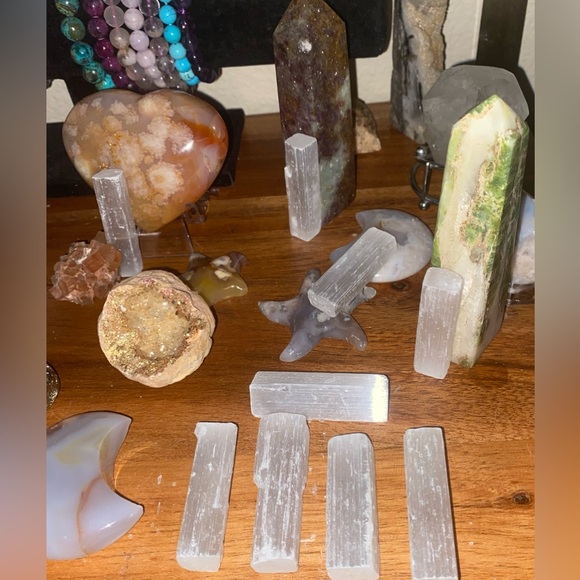 Selenite Charging Wands Crystals-5 for $20 New Selenite 2” small wands - Picture 1 of 4